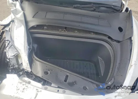 2022 Tesla Model Y z USA, uszkodzony, nr VIN 7SAYGDEF0NF489465